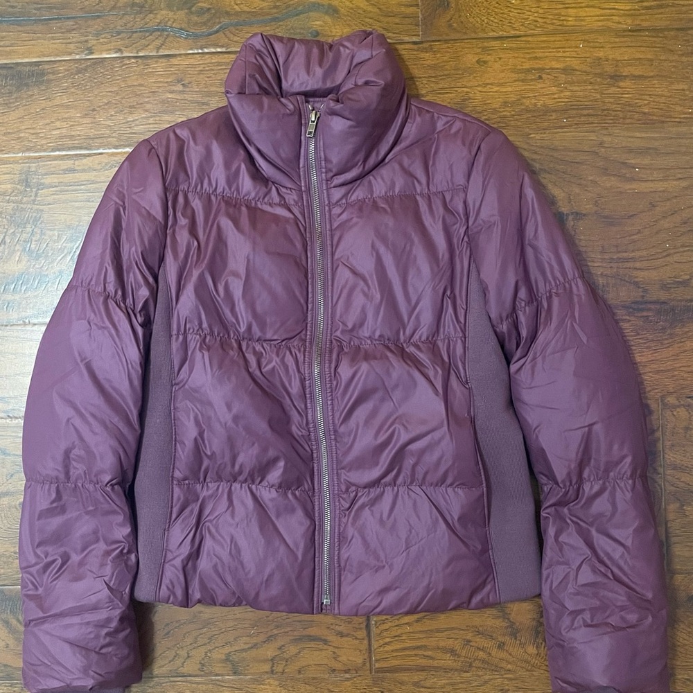 Theory Ivanna Atlas women’s down Purple Puffer Jacket size small
